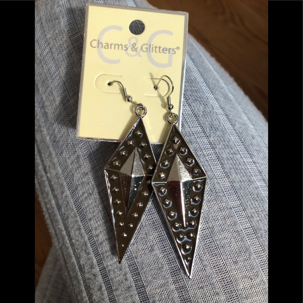 Brand new stylish earrings